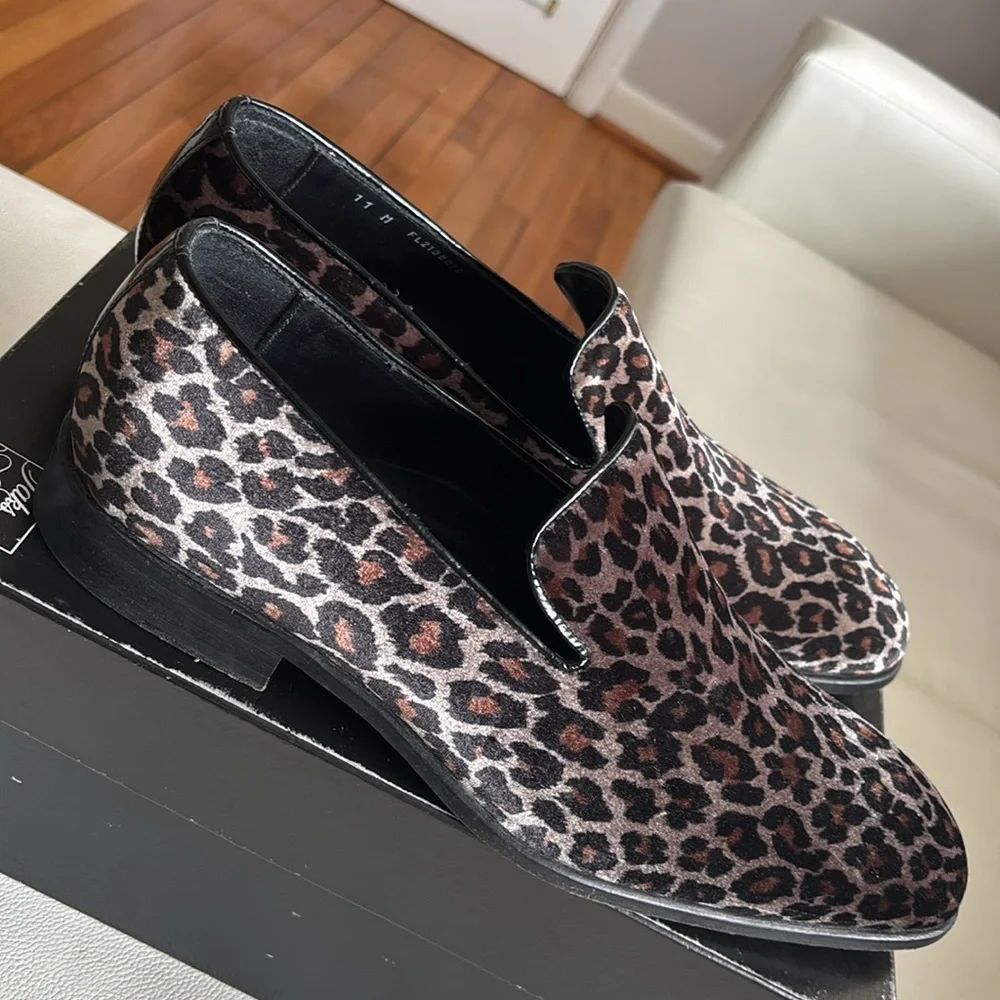 Saks Fifth Ave leopard - Picture 3 of 8